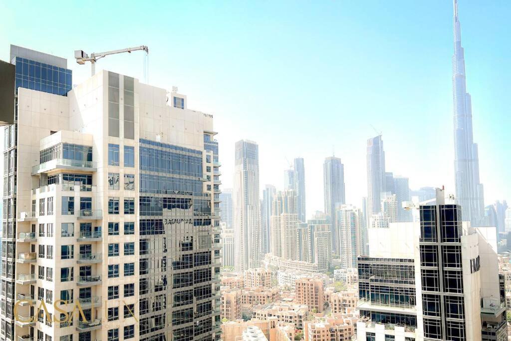Lovely Big Studio W/ Burj Khalifa View In Downtown Dubai Exterior photo